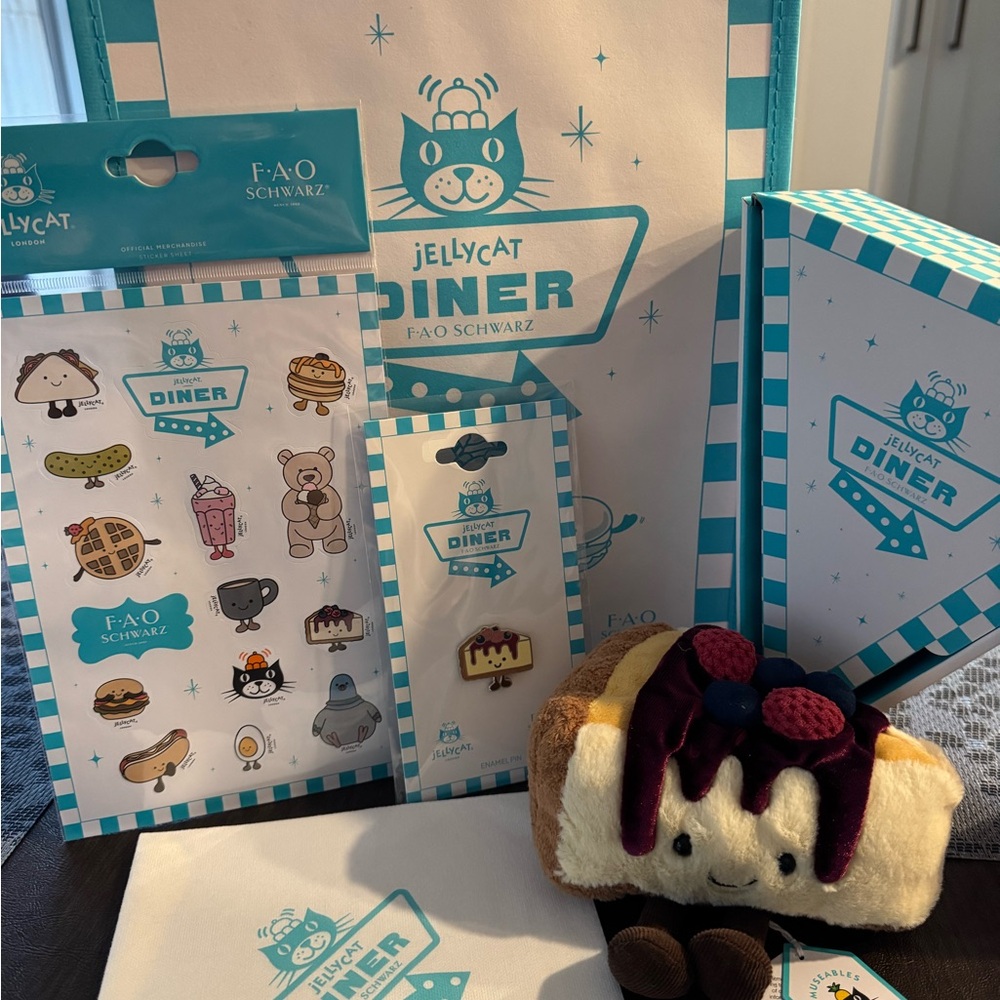 NWT FAO Schwarz NYC Exclusive Jellycat Diner Set - Cheesecake